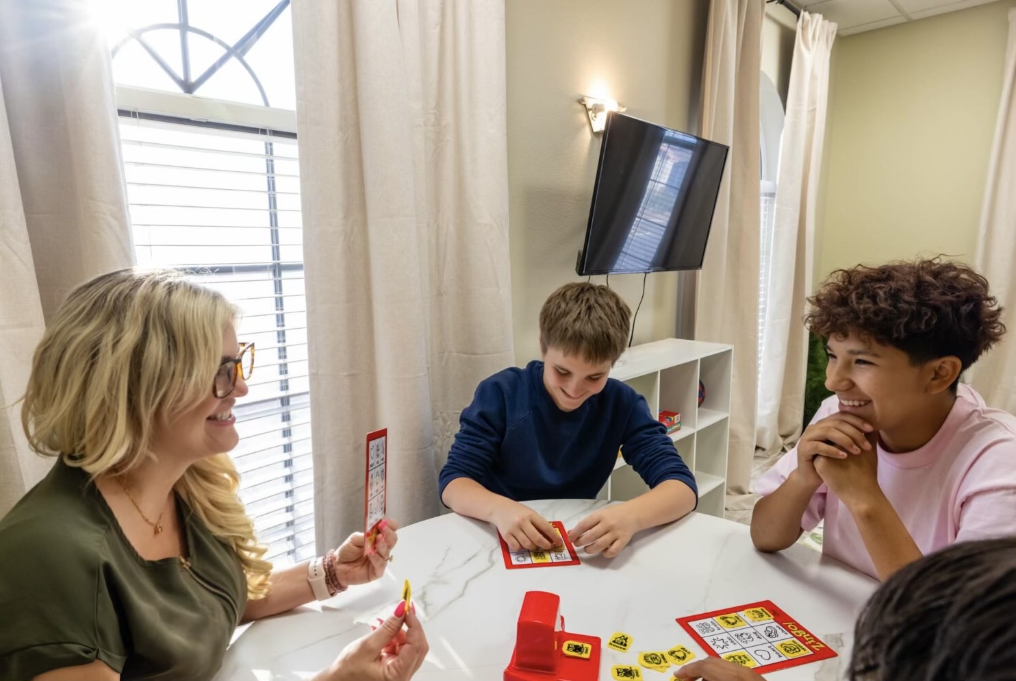 Club Social table game